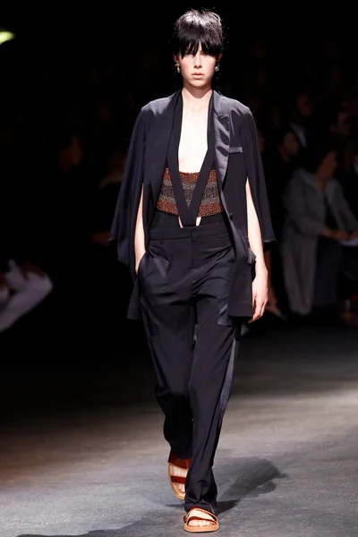 Look 23
